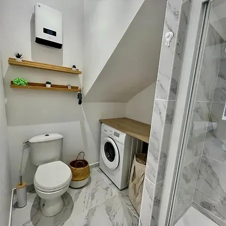 Apartment Studio Entierement Renove, Situe Au Coeur Du Quartier