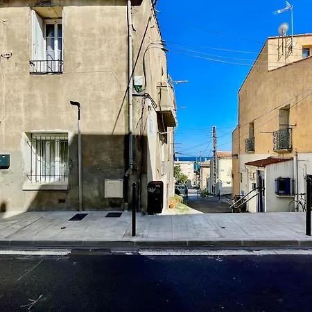Studio Entierement Renove, Situe Au Coeur Du Quartier Apartment *